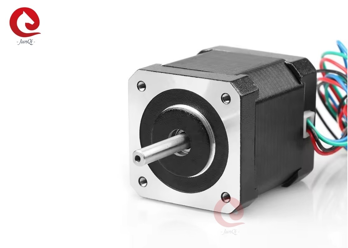 Nema17 42*47mm 0,44N.m 1,68A 2-фазный гибридный шаговый двигатель 24VDC для промышленных машин